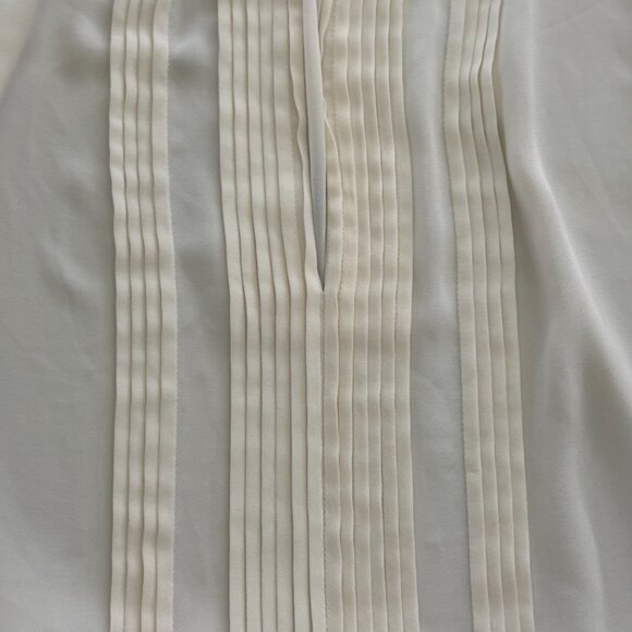Banana Republic Semi-Sheer Tunic w/Ruffle Bottom Cream Size XS EUC - Picture 6 of 8